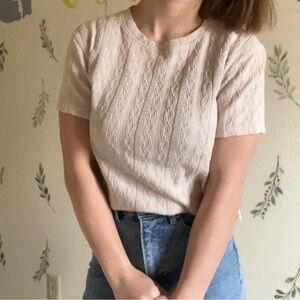 Knitted pattern stretchy tee